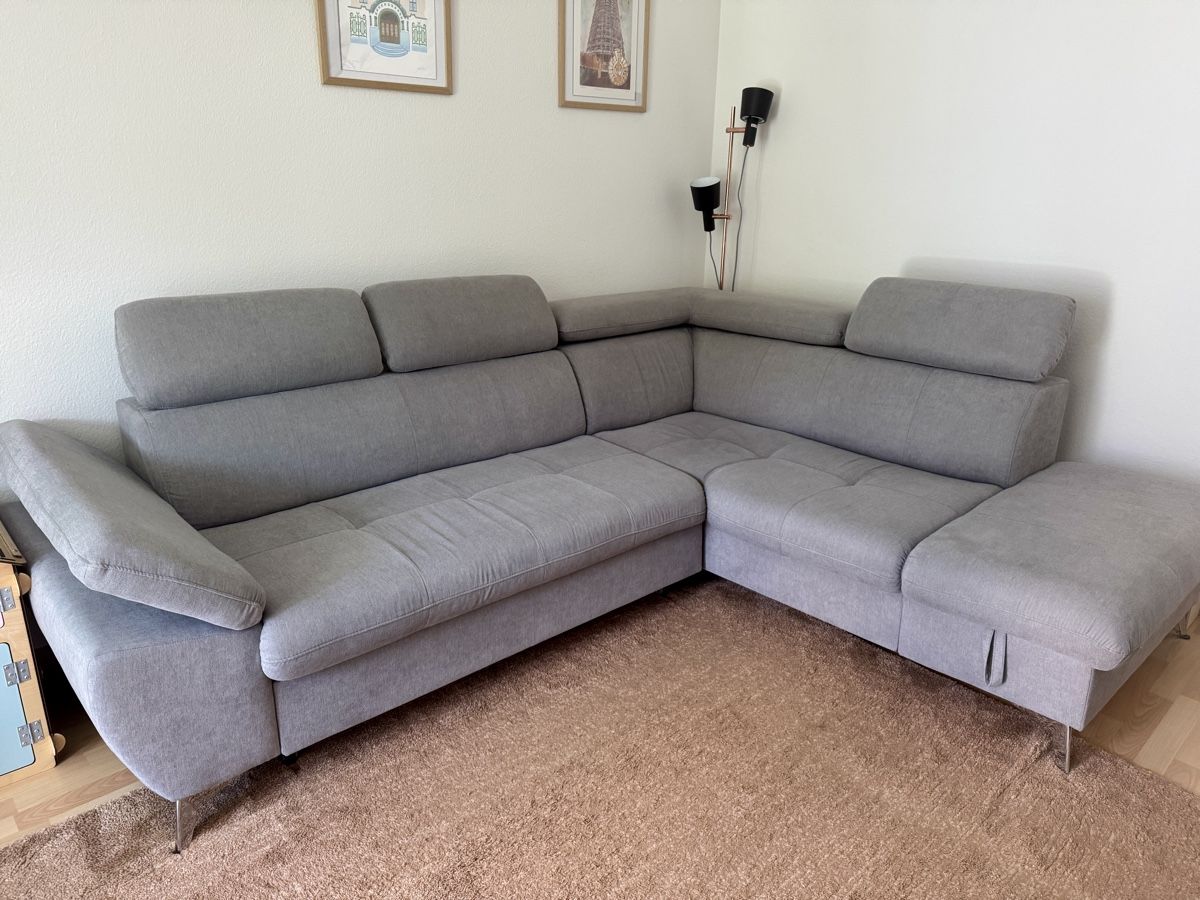 Divani: Ecksofa grau mit Schlaffunktion & Bettkasten – Usato da Thalwil venduto da mar_pvv8 1