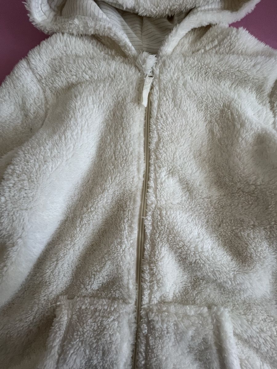 Jacken: weisse Teddy Jacke – Neu (gemäss Beschreibung) aus Fehraltorf von y2kout7 1