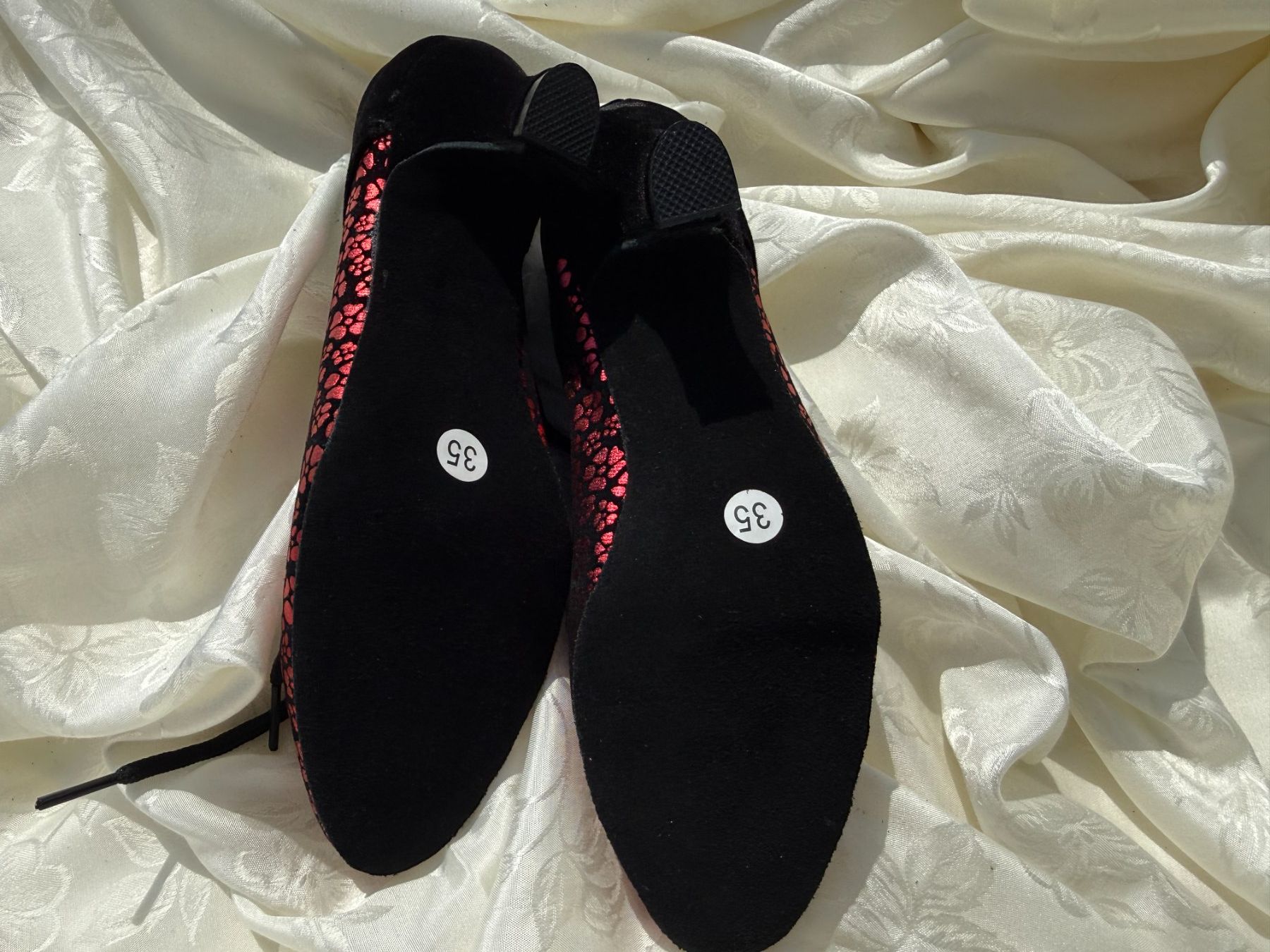 Scarpe da donna: Damen-Tanzschuhe Größe 35 - NEU – Usato da Vacallo venduto da cri_229f 4