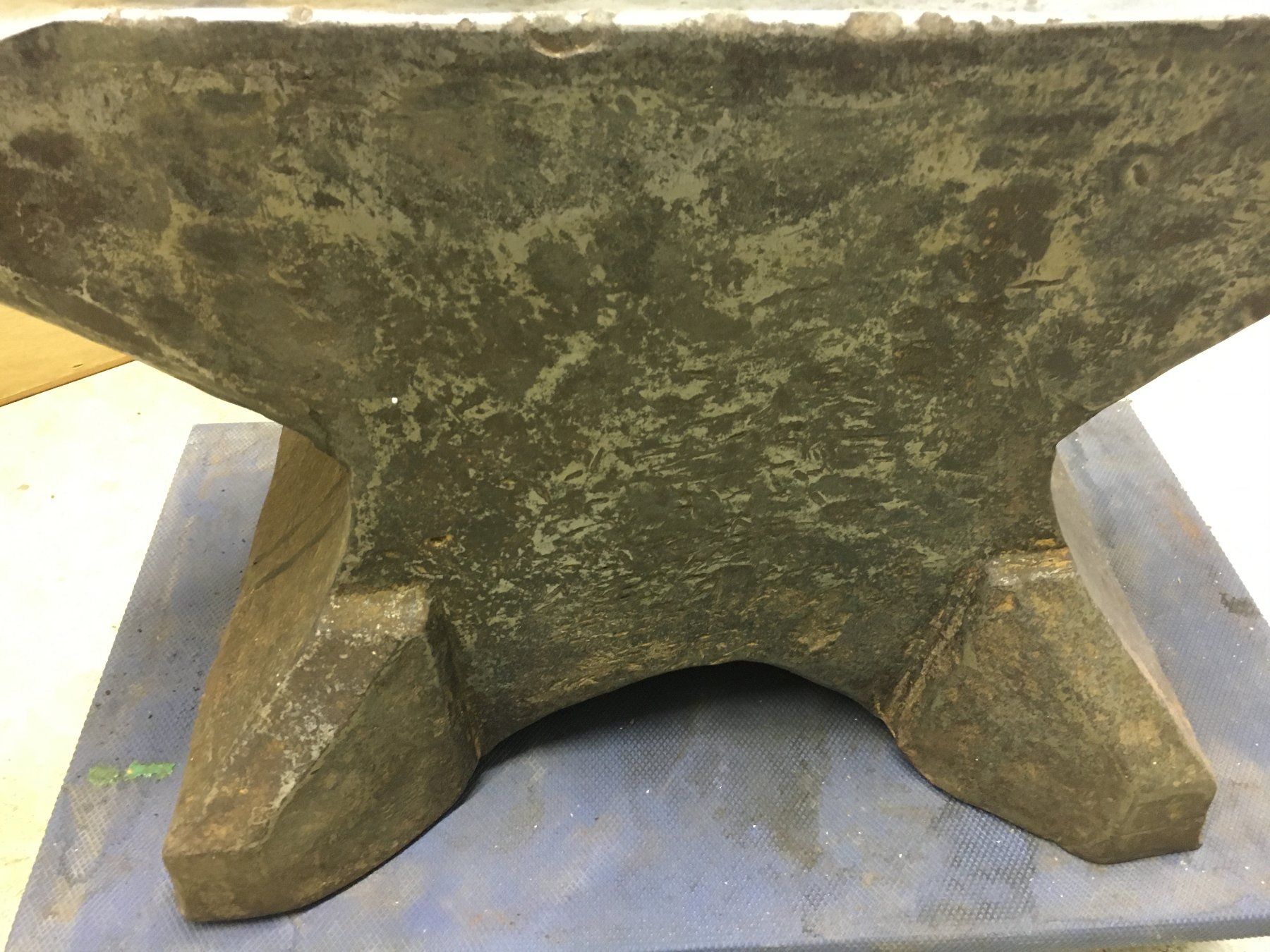 Attrezzi da lavoro: Amboss Stahl geschmiedet mit Sockel – Usato da Luzern venduto da Solanor13 2