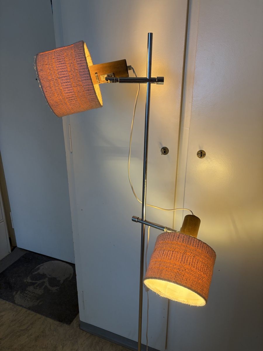 Temde Leuchten Lampes: 2er-Spot-Stehlampe von Temde – D'occasion à Biel/Bienne par alexriveros2 2