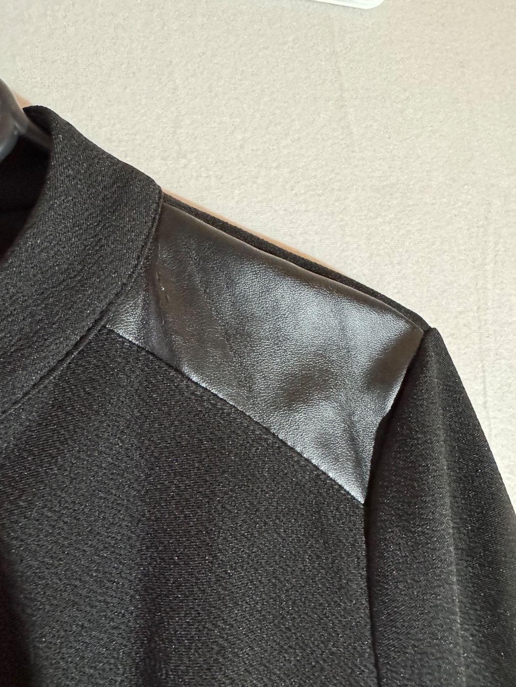 Giacche: Schwarze Jacke, Strickjacke Grösse M/L – Usato da Grosswangen venduto da second_hand_dress 2