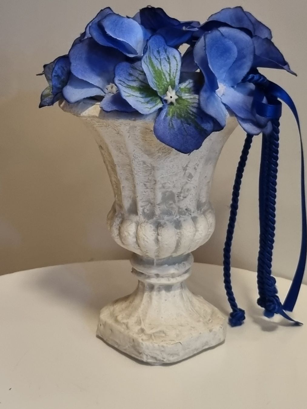 Blumentöpfe: Mini Urne Cachepot Antik Stil blaue Blumen – Gebraucht aus Scharnachtal von devin03