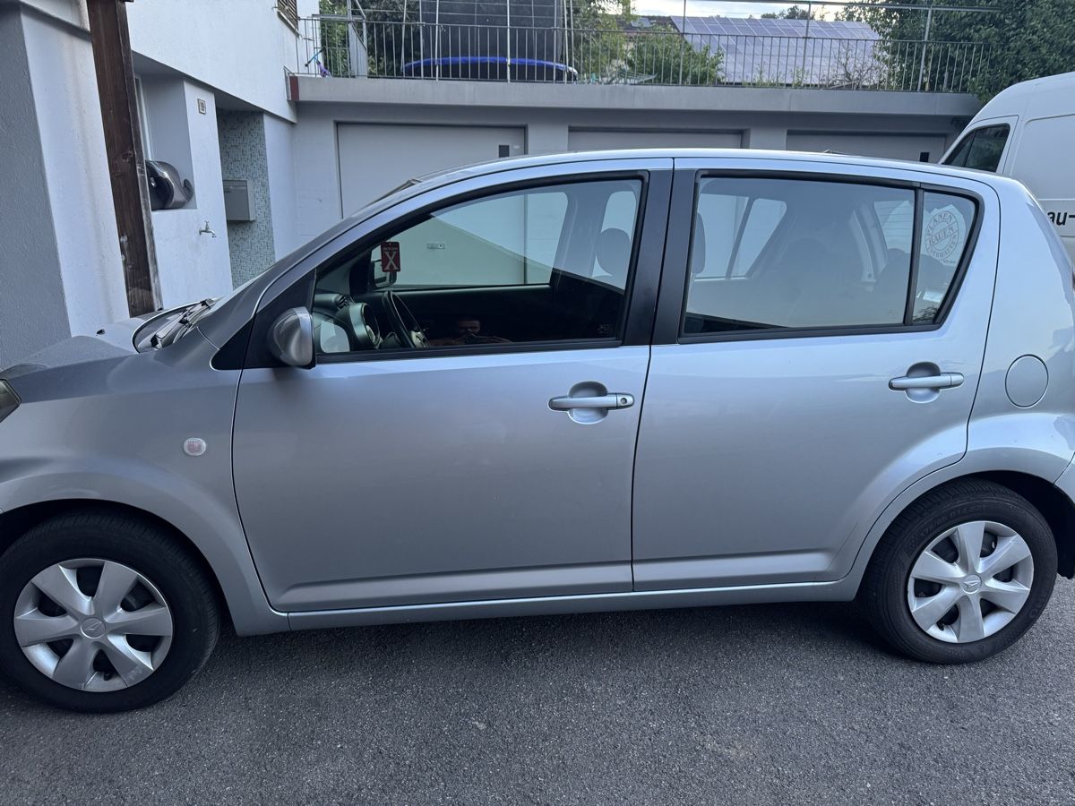 Daihatsu Autos: Daihatsu Sirion 1.3 – D'occasion à zunzgen par rin_5pjc 2