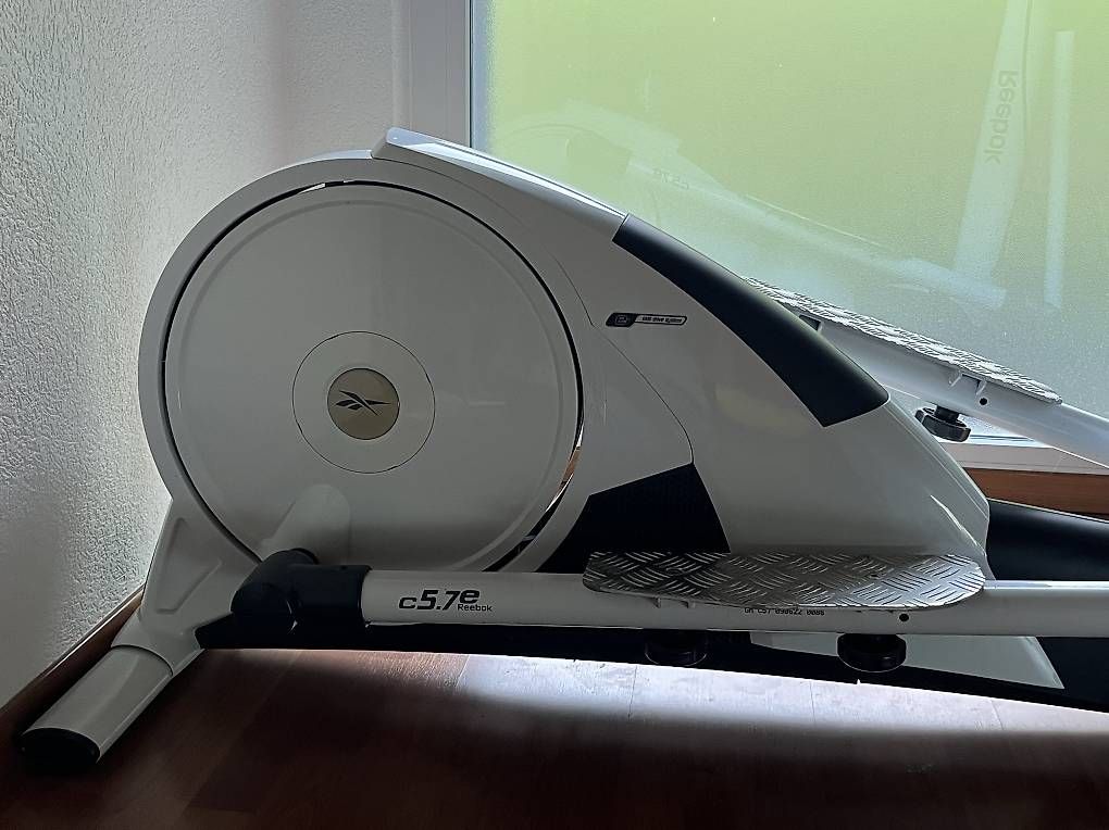 Vélos d'appartement: Reebok C5.7e, crosstrainer / vélo elliptique. – D'occasion à Choëx par car_stl6 3