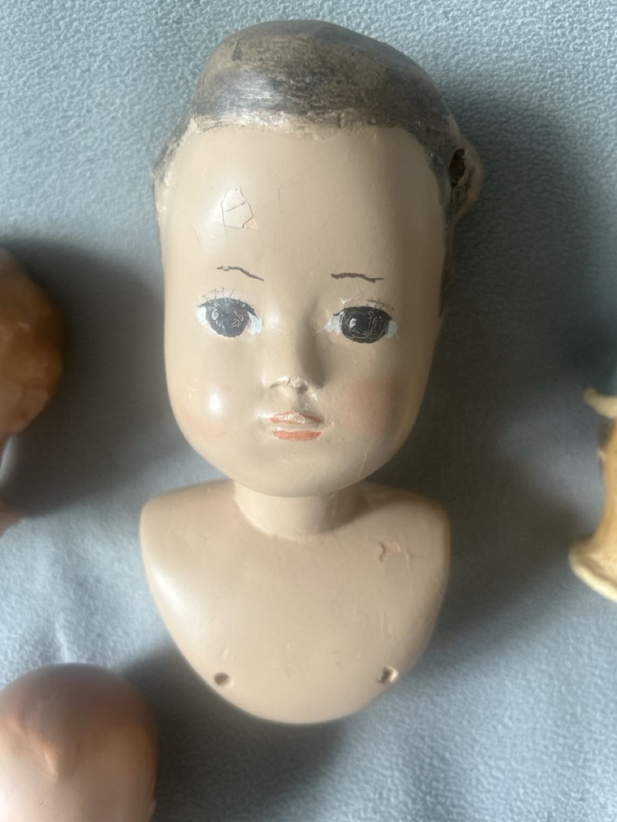 Bambole: 4 alte Puppenköpfe antik – Usato da Bonstetten venduto da Ebano- 2