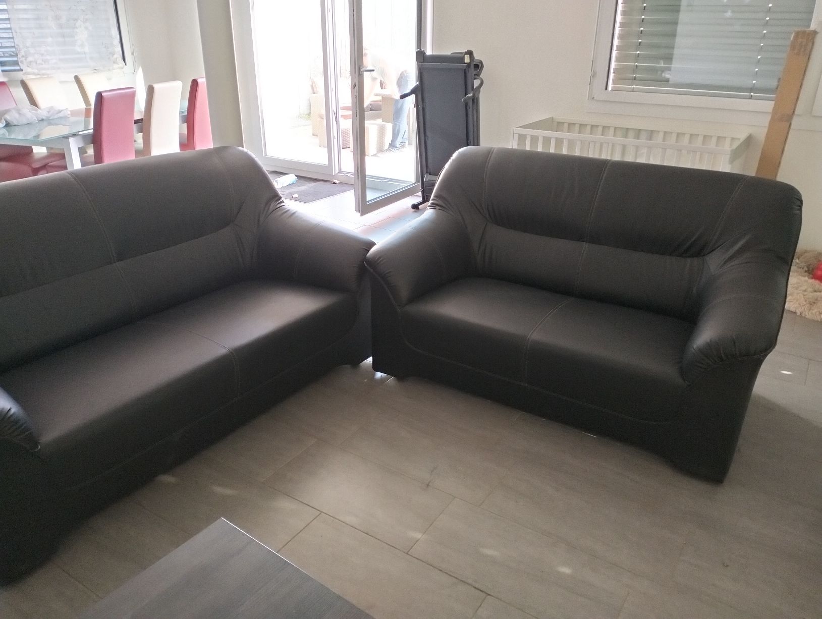 Divani: Kunstleder Sofa – Usato da Gommiswald venduto da ram_xqt8