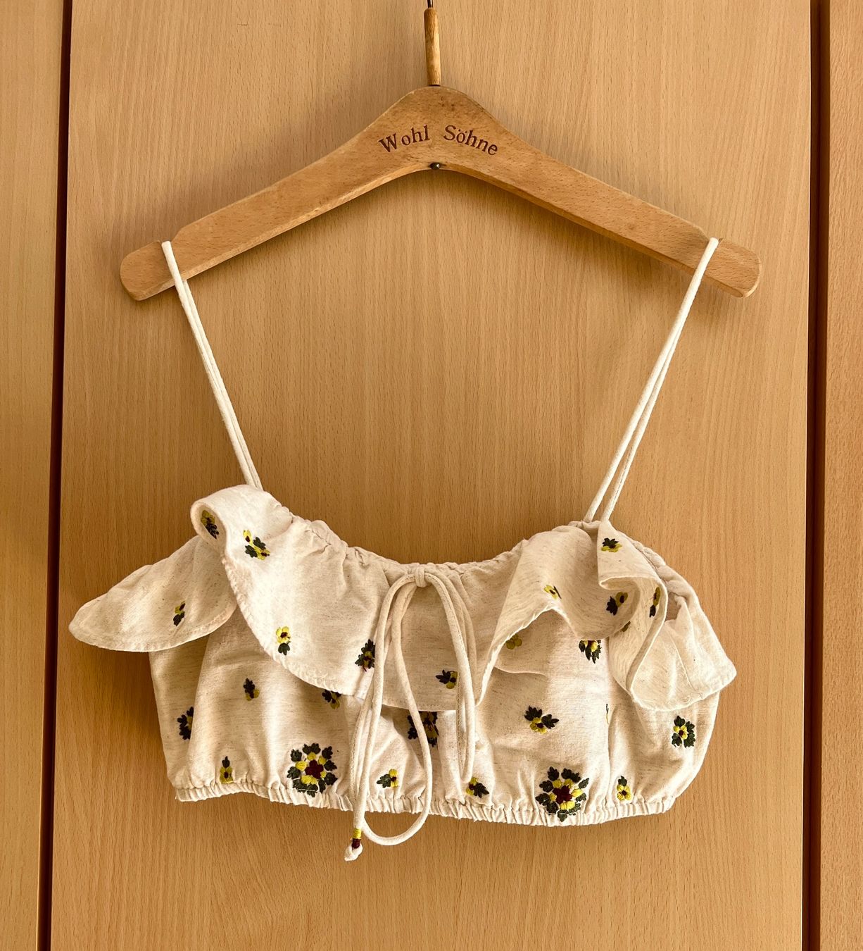 Zara Top: Leinen Bralette mit Rüschen 🌻 – Usato da Therwil venduto da blubblubblubb