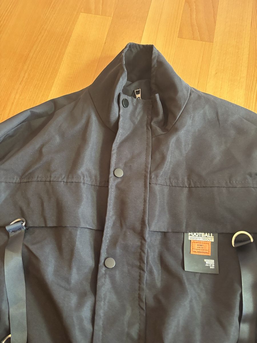Jacken: Black Jacket – Gebraucht aus Chexbres von doe_xns6 1
