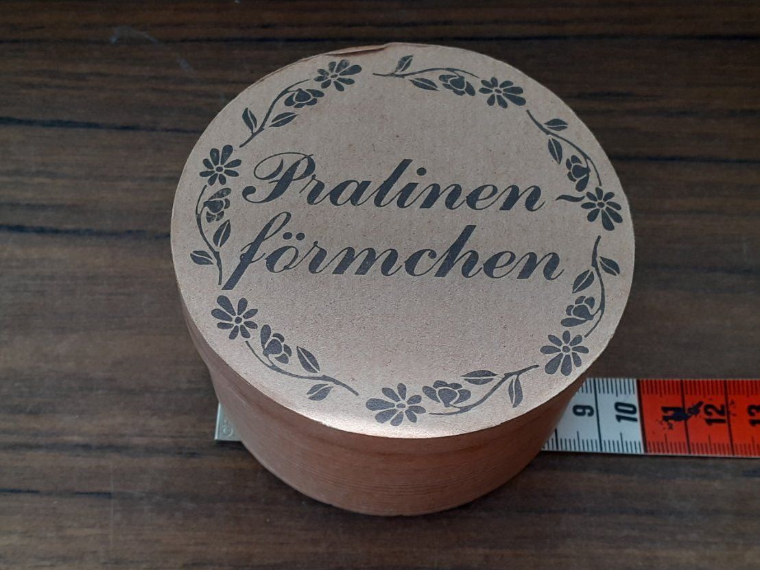Teglie da forno: Pralinienförmchen Guetzliformen antik – Usato da Mörschwil venduto da lindaswunderkiste 8