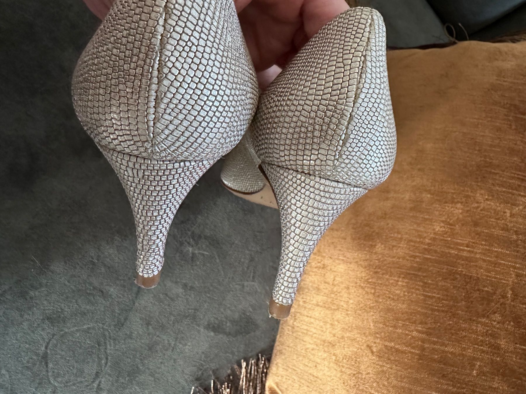 Scarpe da donna: Elegante Pumps, L.K. Bennett, silber, Grösse 37 – Usato da Bern venduto da Yersinia03 4