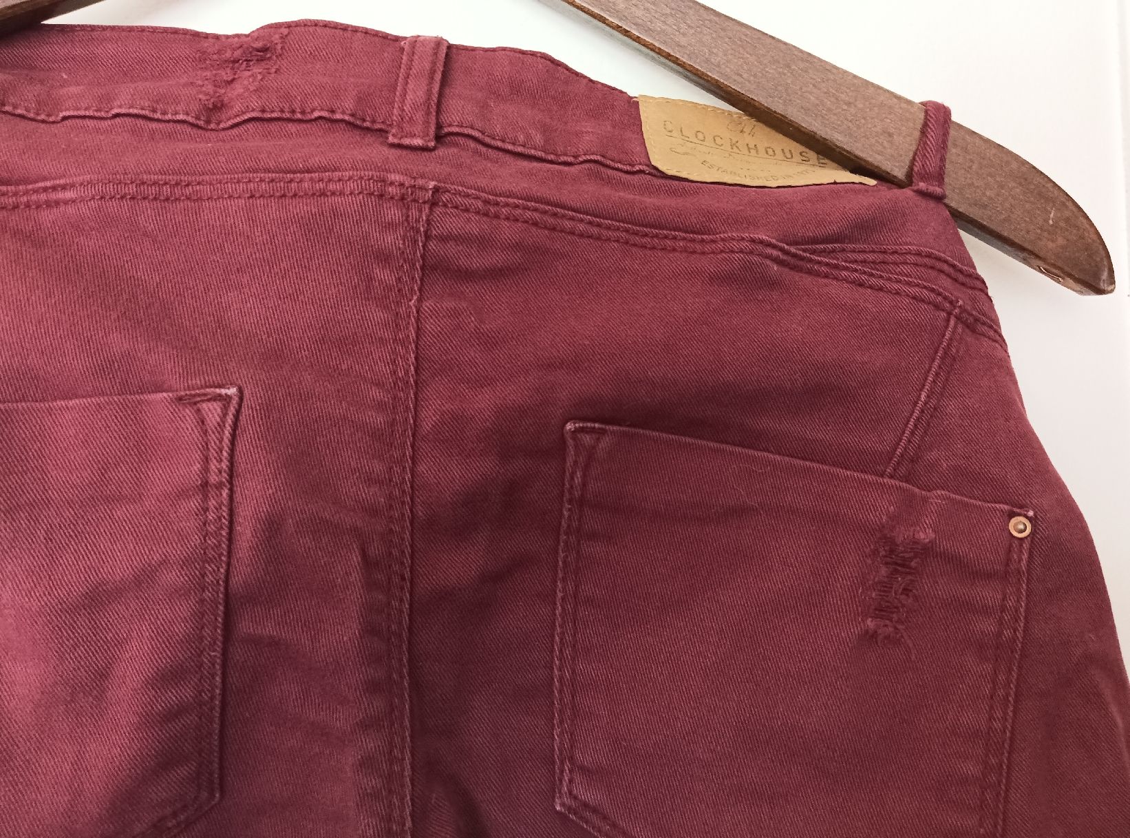 Pantaloni: Clockhouse Shorts, weinrot, Grösse 26 – Usato da Zürich venduto da Asteraki 1
