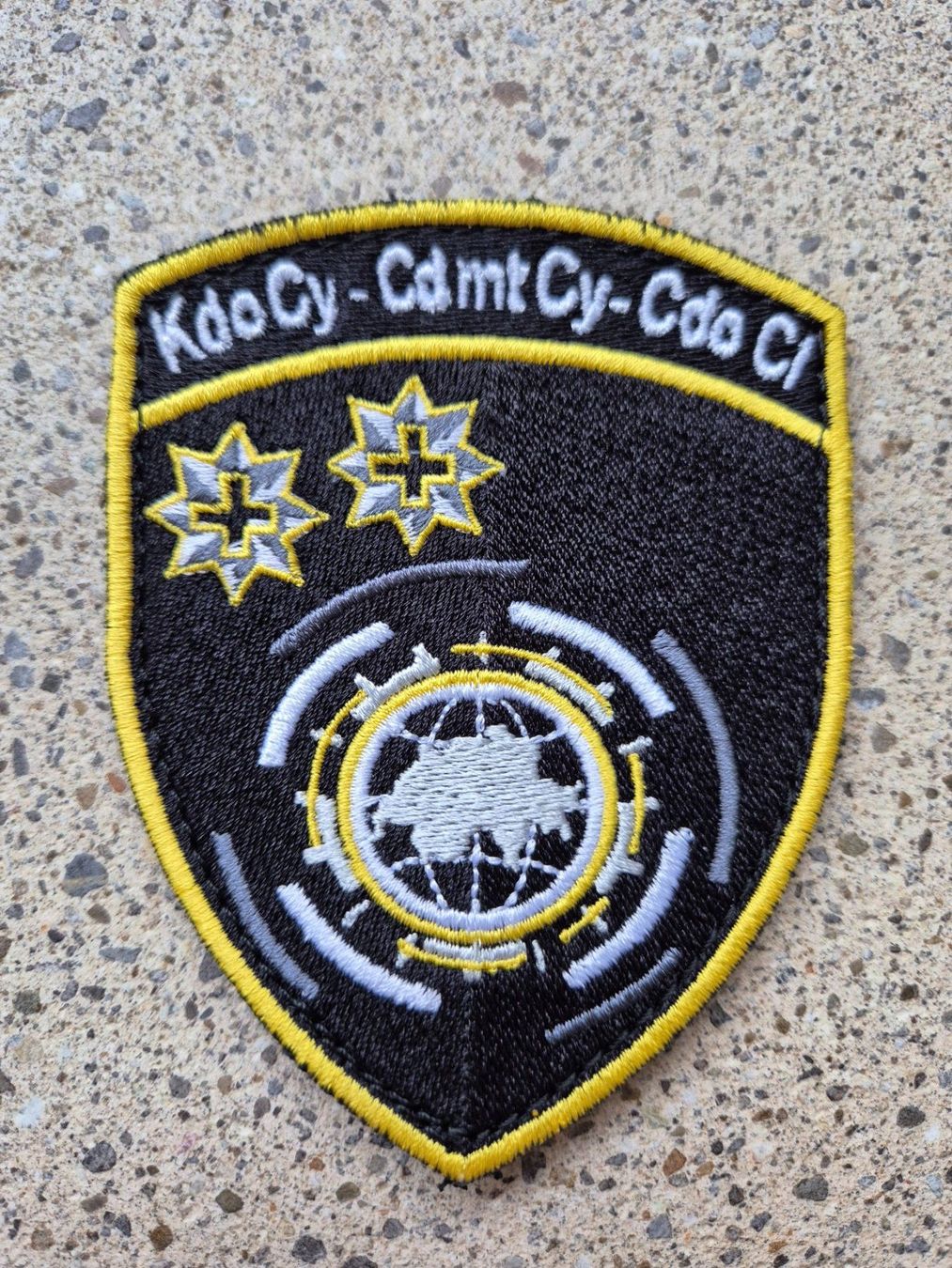 Schweizer Armee Placchette & Badge: *** Badge Kdo Cyber mit klett *** – Nuovo e nell'imballaggio originale da Riedholz venduto da fr_sIruP