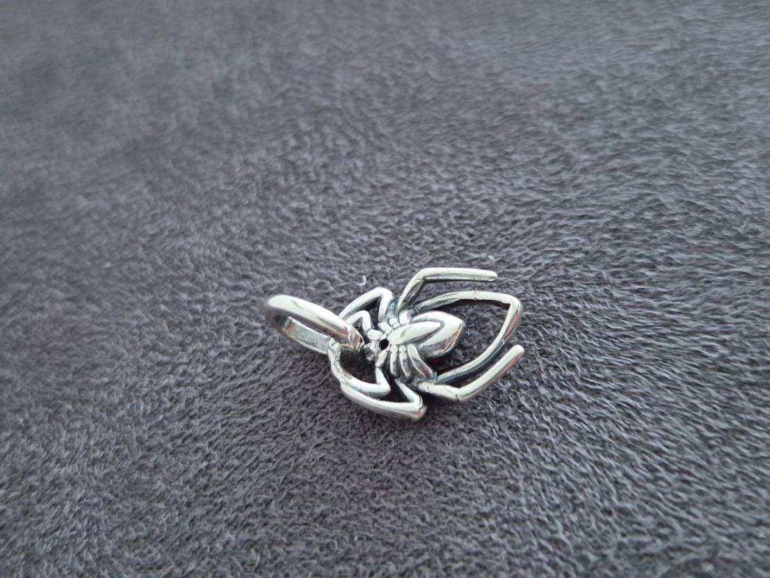 Anhänger: Silber Charm Spinne +Garantie – Neu (gemäss Beschreibung) aus Rotkreuz von Carbone_Bijou-Shop 2