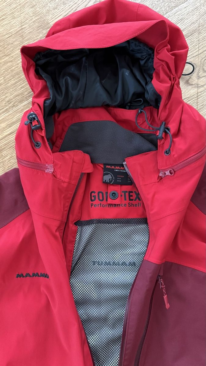 Mammut Giacche: Mammut Gore-Tex Performance Shell Red Jacket XL – Usato da Boswil venduto da hey.itsme 1