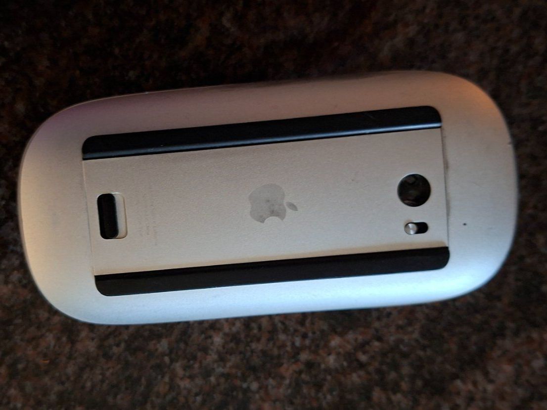 Apple Maus: Apple Magic Mouse weiss kabellos – Gebraucht aus Bern von Hurti 2