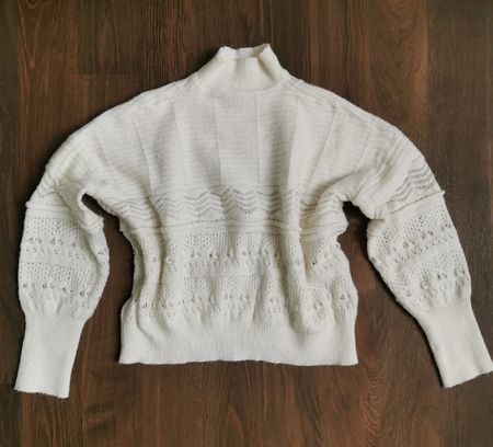 Cremefarbener Strickpullover, Gr. S