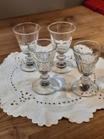 4 antike Schnapsgläsli