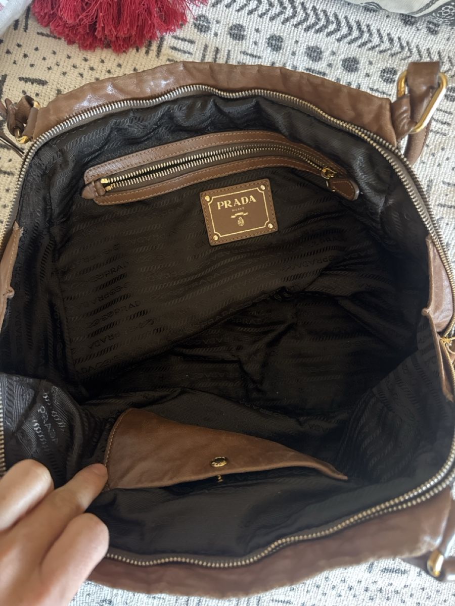 Prada Taschen für Damen: Prada Leder Tasche Braun – Gebraucht aus Zürich von juliajuliuscesar 4