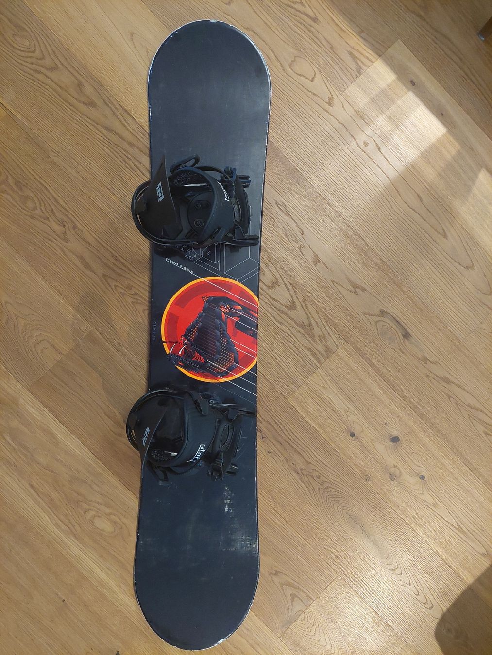 Snowboard Nitro Board: Nitro Snowboard mit Nitro Bindung 137cm – Usato da Frauenfeld venduto da sts123