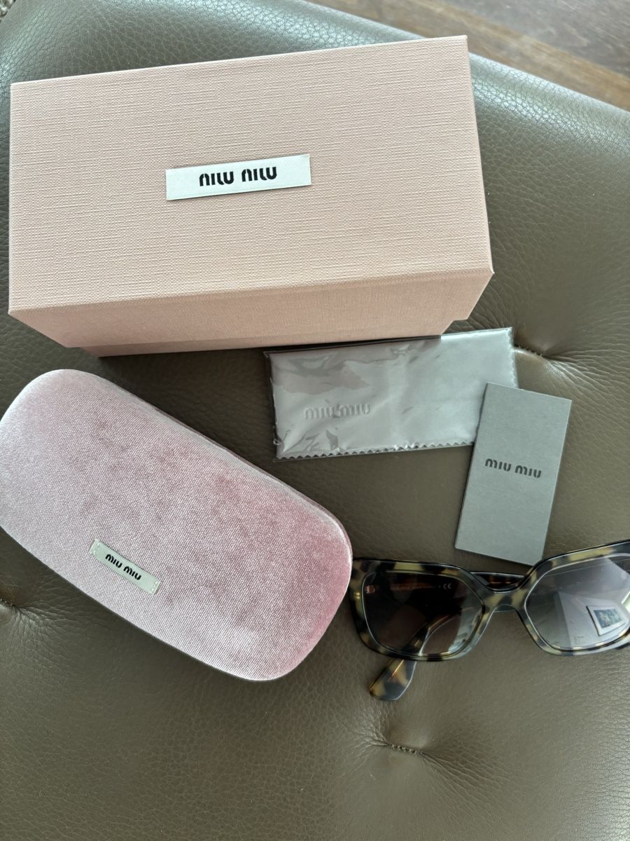 Miu Miu Occhiali & Lenti: MIU MIU Sonnenbrille  – Usato da Tägerwilen venduto da limolimo