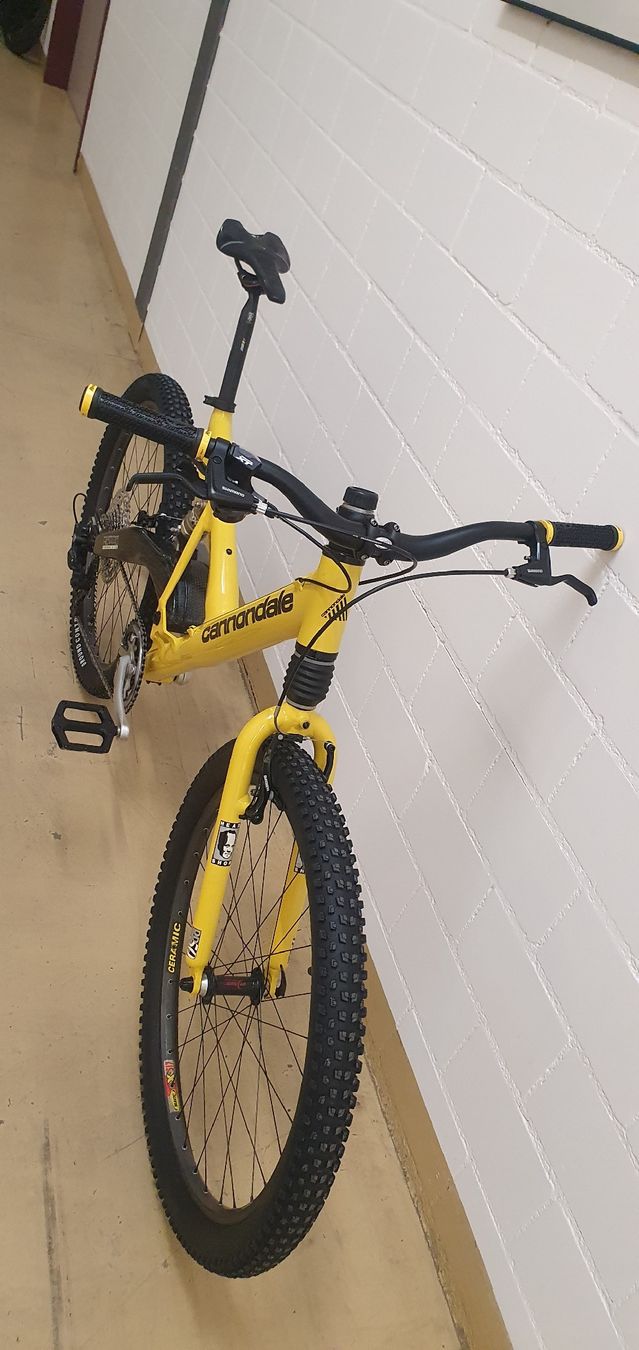 Cannondale Biciclette: cannondale super v900 – Usato da Steinmaur venduto da Si.to 1
