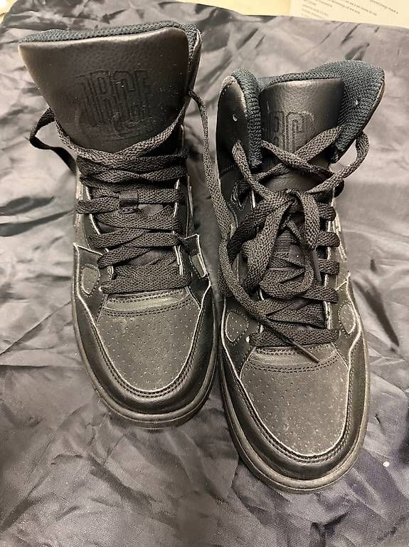 Scarpe da uomo: Nike Schuhe Gr 40 – Usato da Menzingen venduto da lua123