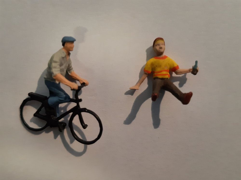 Modelleisenbahnen: Figuren H0/H0m Velofahrer – Gebraucht aus Thun von Schwarzsee48 2