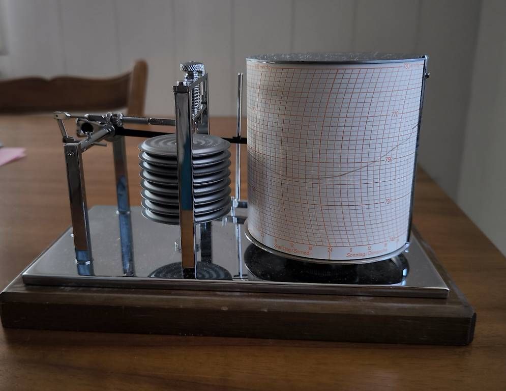 Autres appareils anciens: Barograph sehr guten Zustad – D'occasion à Mittelhäusern par Beatus7 1