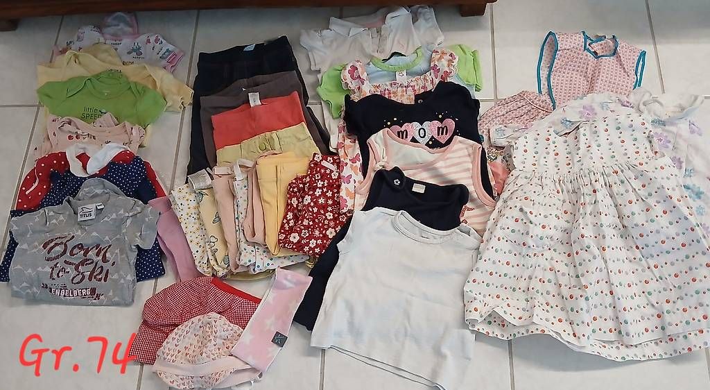 Lotti & Set di vestiti: Kleiderpaket Sommer Gr.74 – Usato da Triengen venduto da ram_zk8c