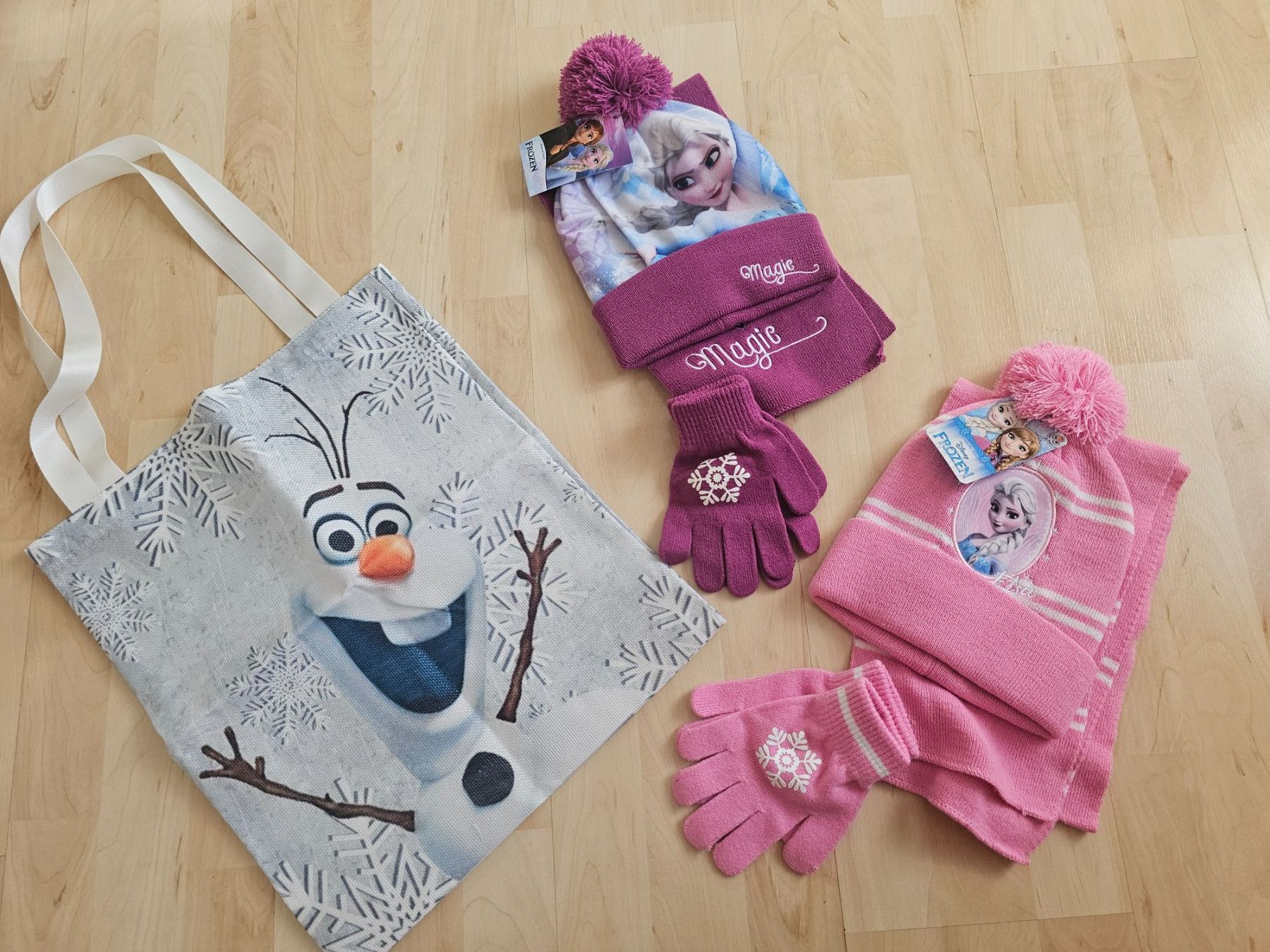 Kleiderpakete & -sets: Frozen Set – Neu (gemäss Beschreibung) aus Balterswil von Dikdik1992