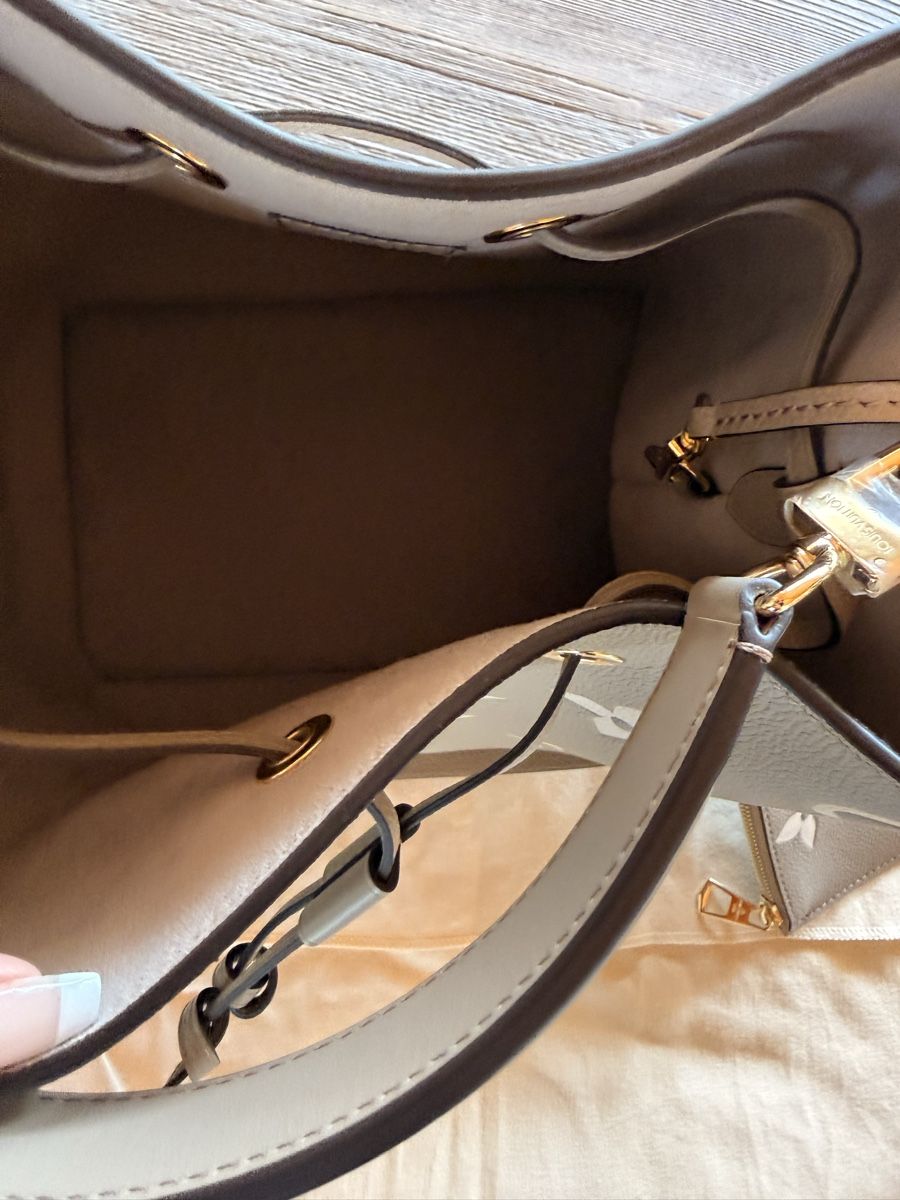 Louis Vuitton Borse da donna: Louis Vuitton Neonoe – Nuovo e nell'imballaggio originale da Vétroz venduto da cais 1