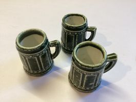3 alte  Spielzeug Bierkrüge Porzellan für ,Puppenstube etc.