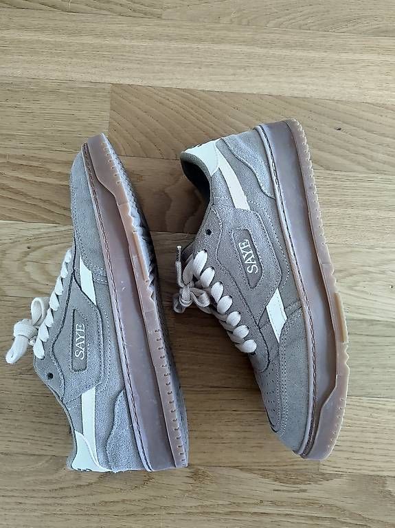 Scarpe da donna: Sneakers Saye M82 Core 39 – Nuovo (secondo la descrizione) da Morges venduto da L_6688 1
