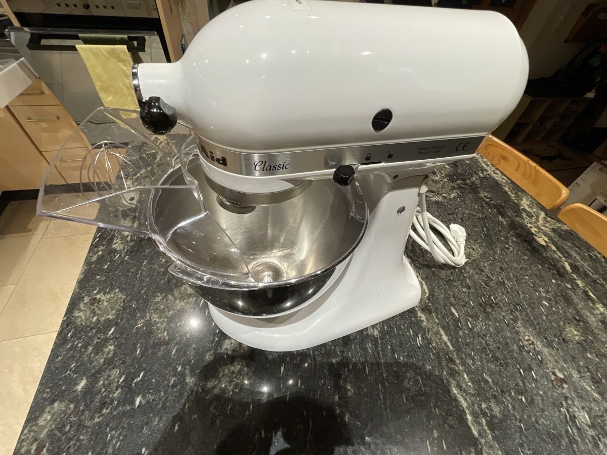 Kitchenaid Küchengeräte: KitchenAid Classic Küchenmaschine weiss – Gebraucht aus Zollbrück von Bawz 2