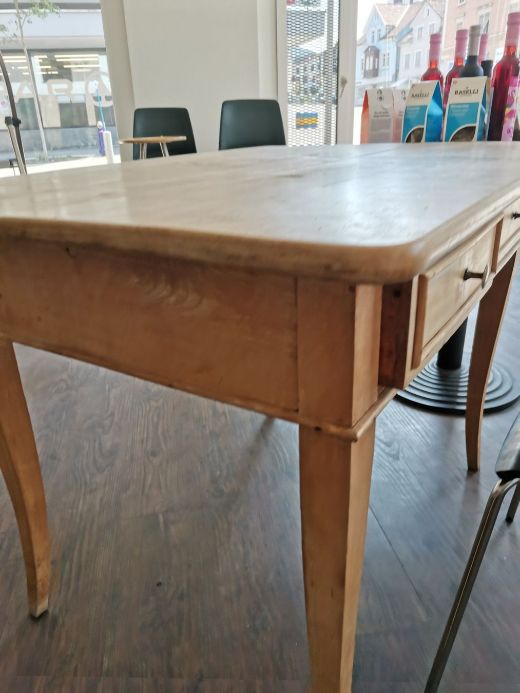 Tavoli: Tisch mit Schubladen Holz hell gebraucht – Usato da Rorschach venduto da Vanc 3