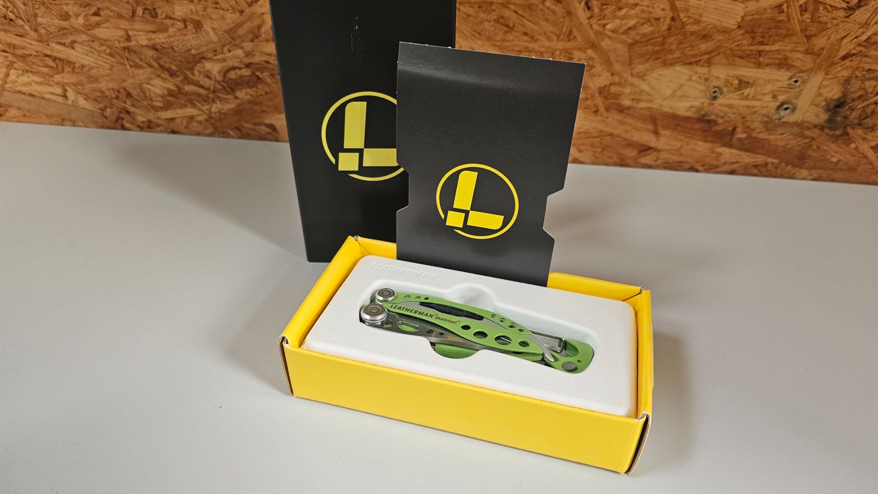 Leatherman Coltelli tascabile: LEATHERMAN - Skeletool Multi-Tool Moosgrün – Nuovo e nell'imballaggio originale da Koppigen venduto da Bracher_Mail-House 1