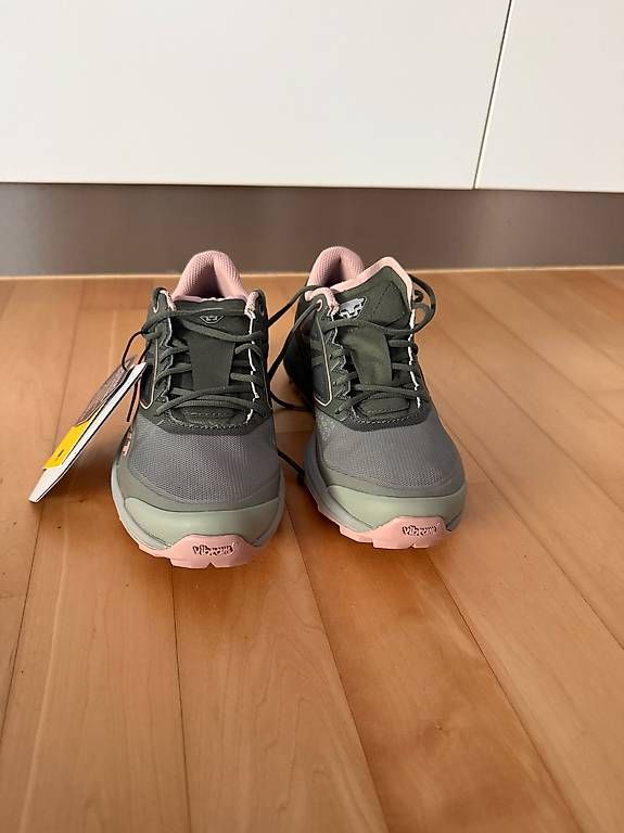 Dynafit Chaussures femmes: Dynafit ALPINE W - Laufschuh Trail - yerba/thyme – D'occasion à Einsiedeln par jan_nm6y 1