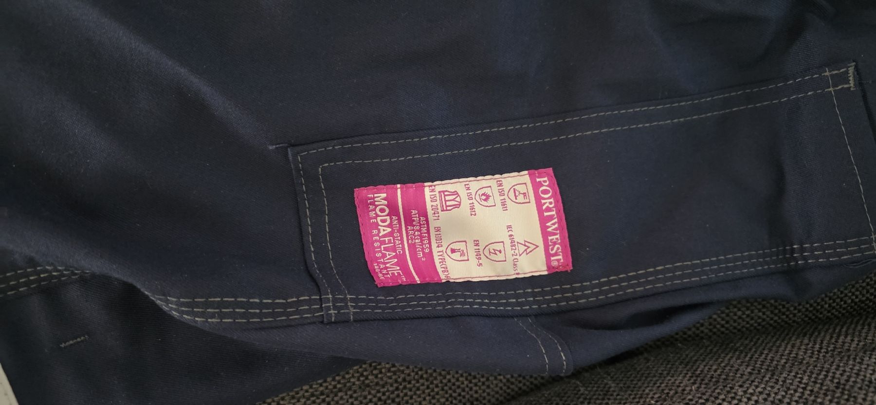 Pantaloni: Arbeitshosen 2.Stk Qualität – Nuovo e nell'imballaggio originale da Nuglar venduto da Danivenividiundeasy 1