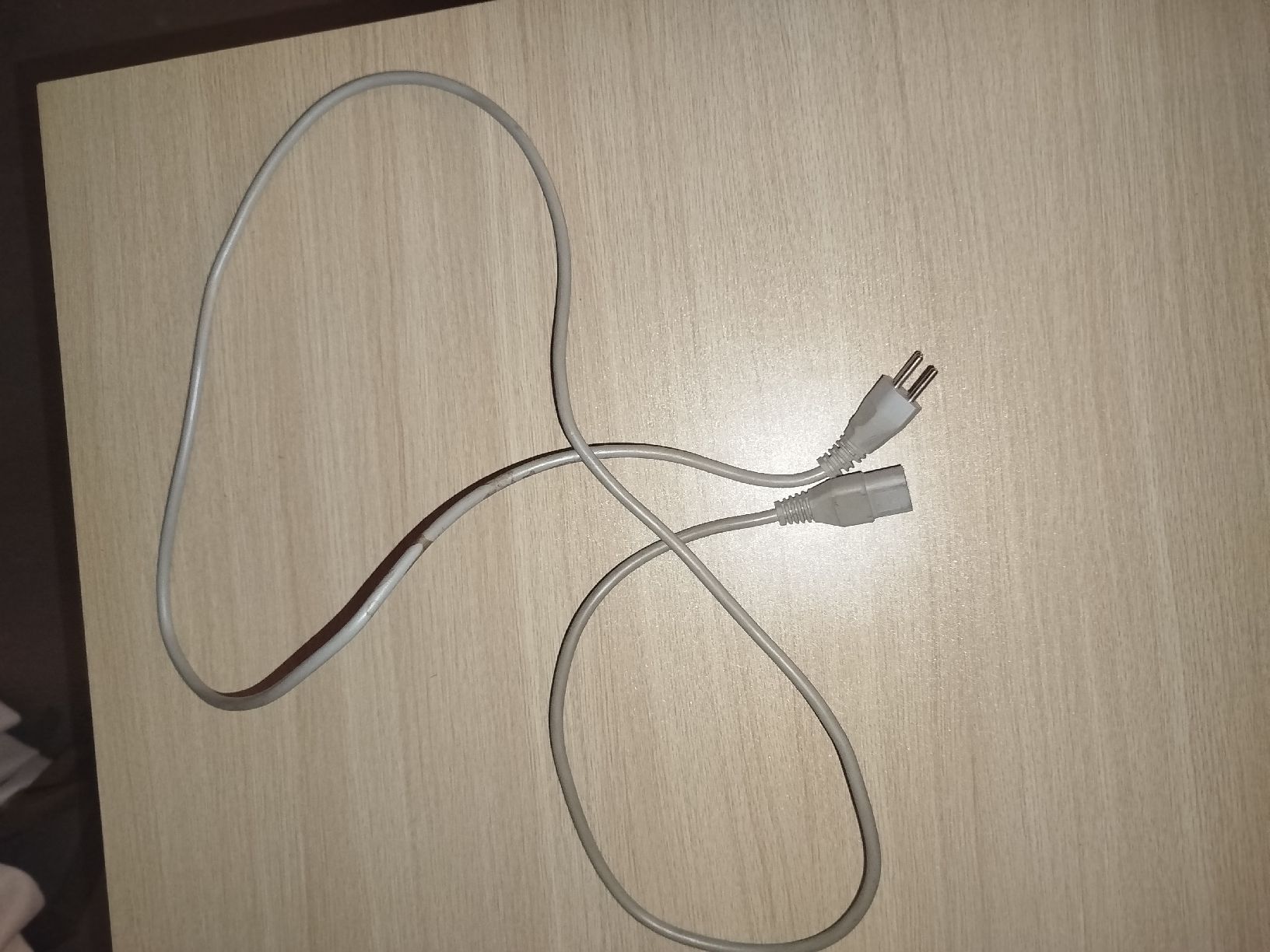 Cavi: Stromkabel für Bildschirm oder Netzteil PC – Usato da Adliswil venduto da 3001marv 1