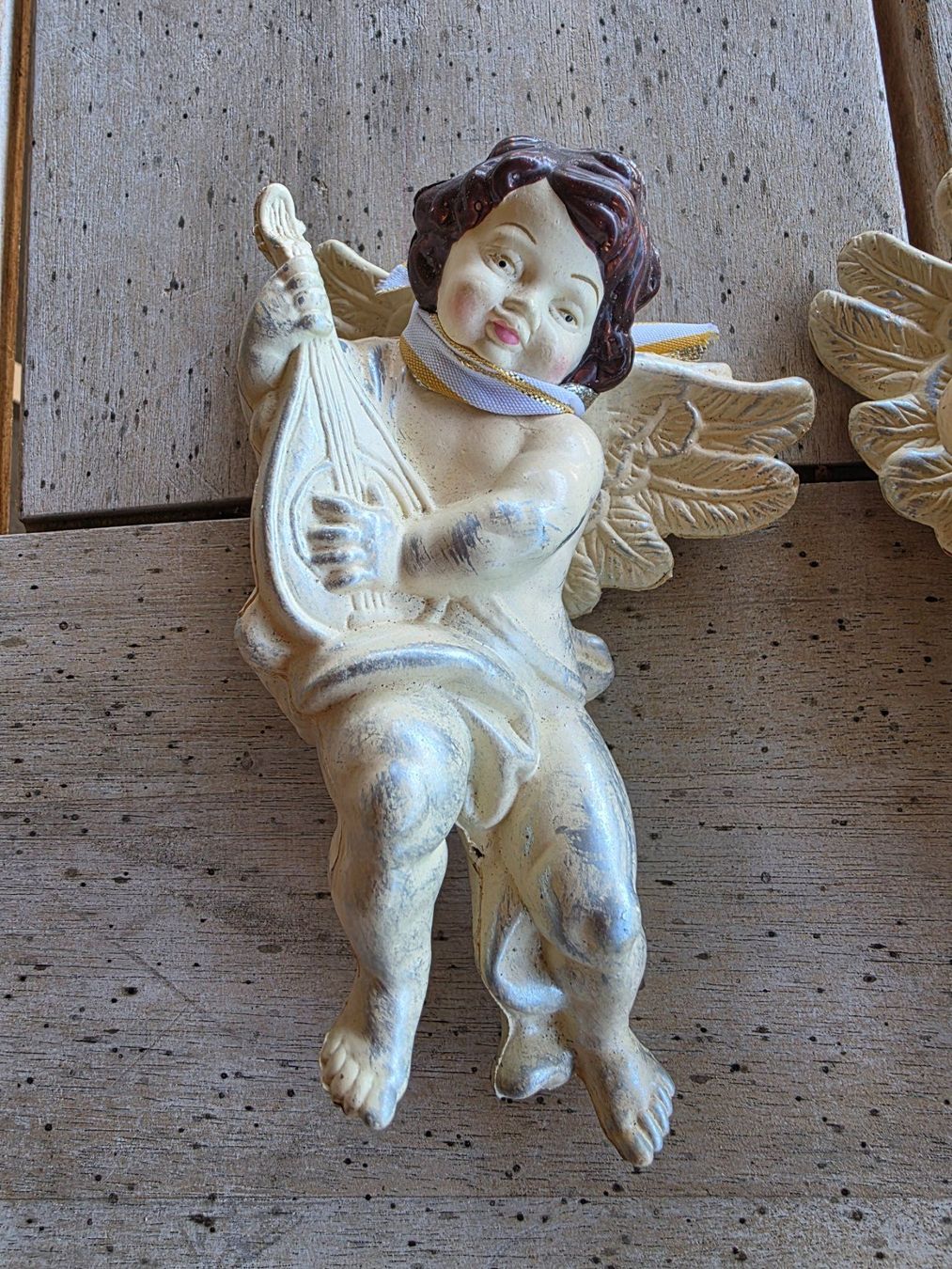Statuette: 2 Kunststoff Engel Figur Dekoration – Usato da Walterswil BE venduto da Lonitti 1