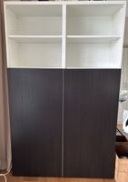 Bücherregal