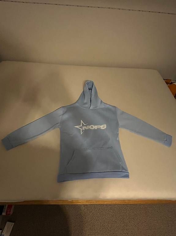 Maglioni & Felpe: Nofs Hoddie – Usato da Ottoberg venduto da yvonne.graenacher