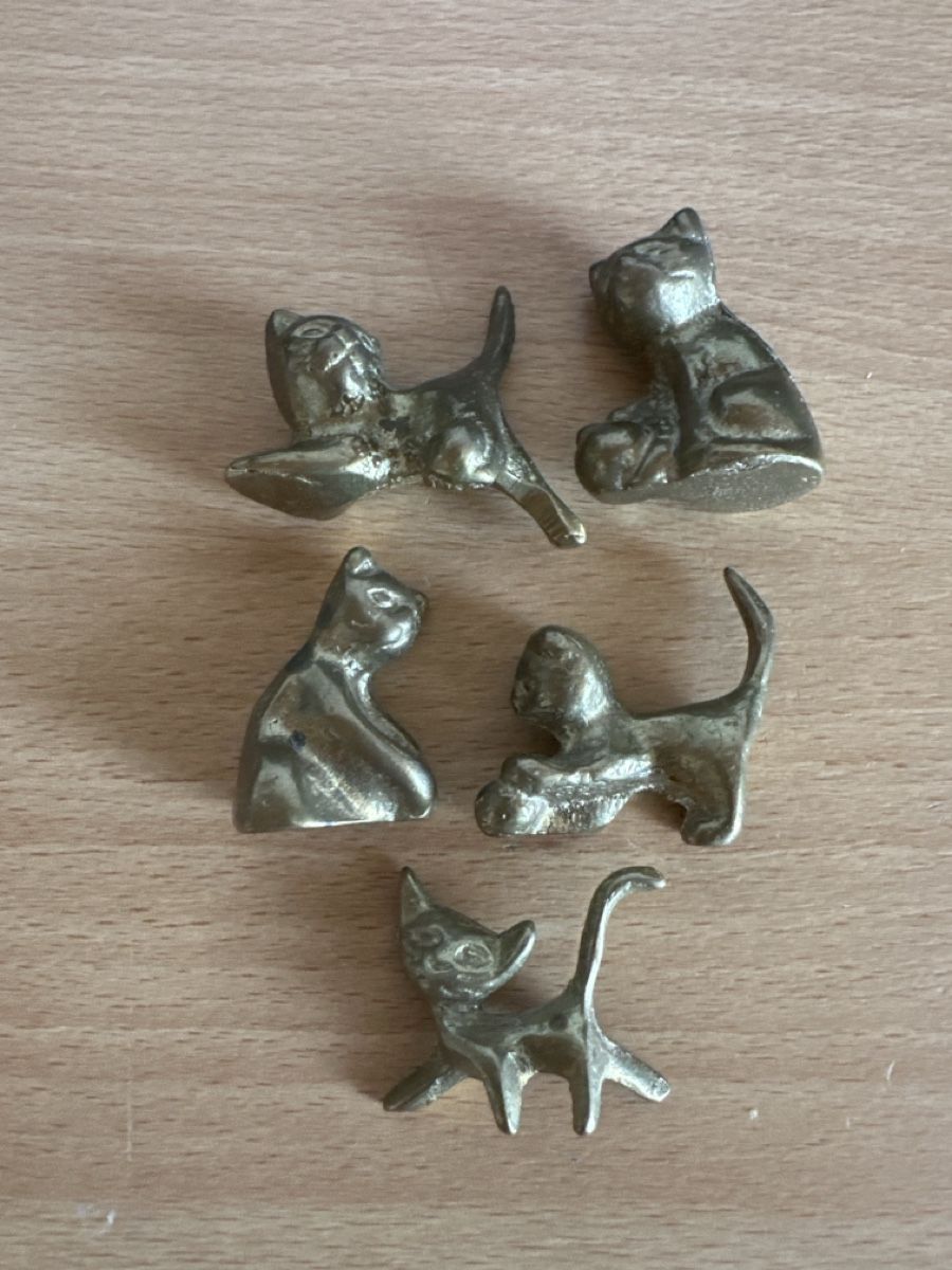 Statuette: 5 Stk. Vintage Messing Katzenfiguren – Usato da Heiden venduto da fam_797q 3
