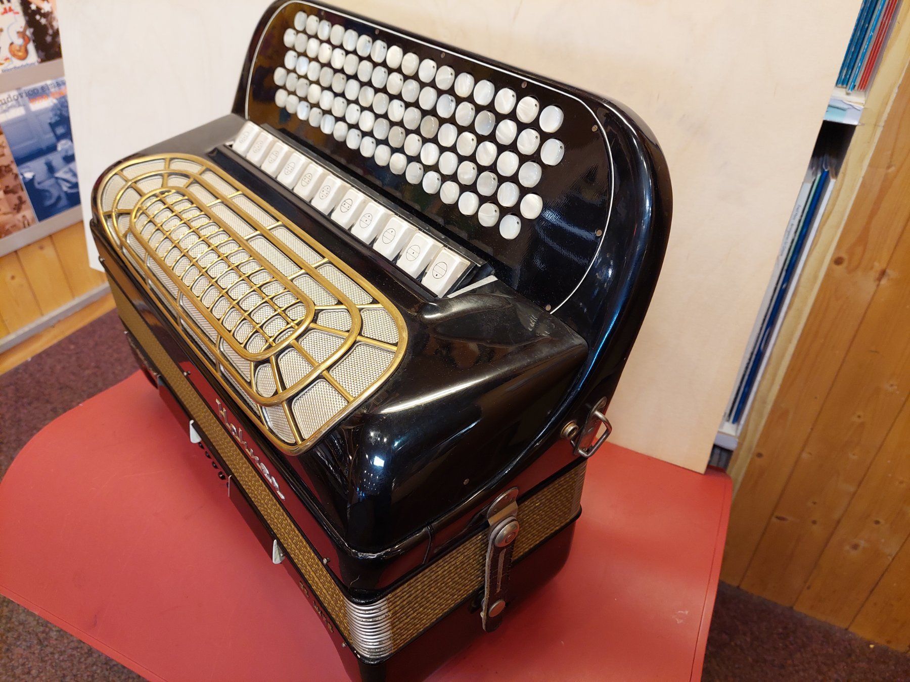Hohner Strumenti musicali: Akkordeon Chromatisch / Knopf/ Hohner – Usato da Davos Platz venduto da wauwauin 1