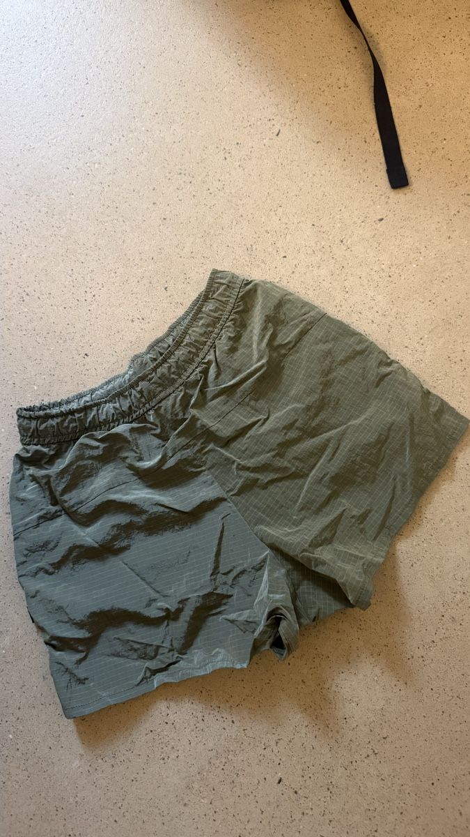 Pas Normal Studios Pantaloni: Pas Normal Studios Shorts olivgrün Grösse XXS – Usato da Zürich venduto da raissa099 3