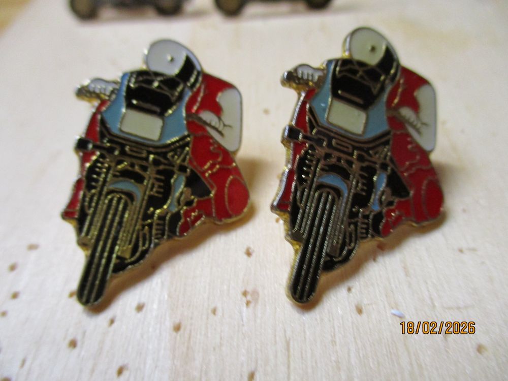 Motorrad Pin Lot (Neu (gemäss Beschreibung)) in Felsberg für CHF 0.6 ...