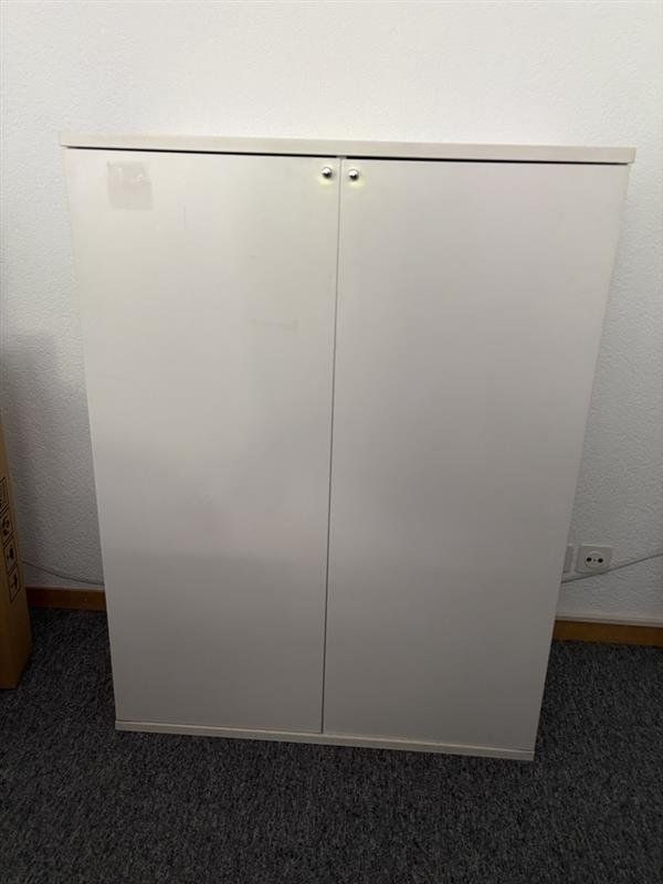 Ikea Schränke: Armoire IKEA blanche à portes – Gebraucht aus Yverdon-les-Bains von bhoewler