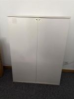 Armoire IKEA blanche à portes
