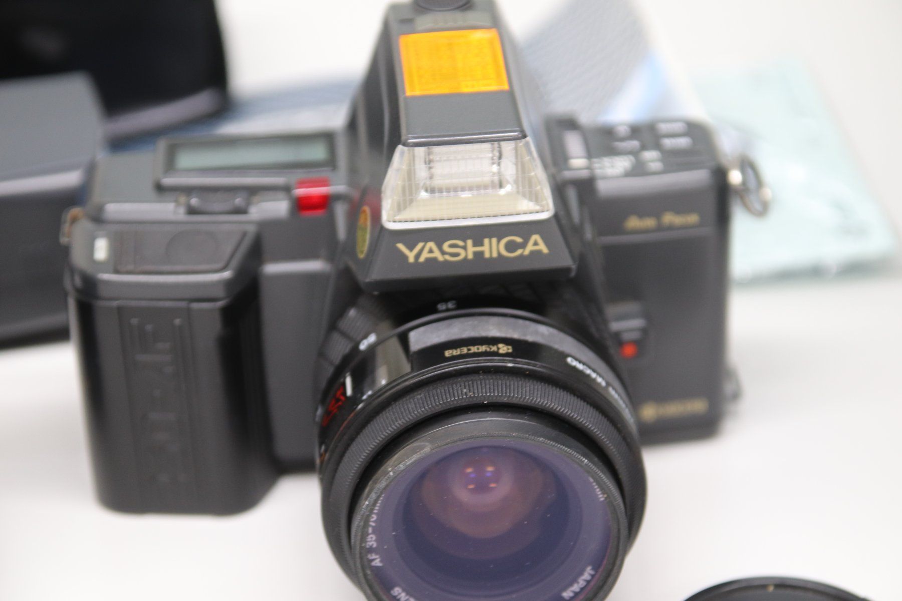 Yashica Fotocamera: Yashica 230 AF Kamera Set mit 2 Objektiven und Blitz – Usato da Wikon venduto da digital4you 1